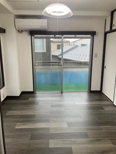 泉ハイツの寝室