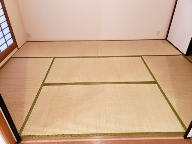 グランドコートB棟の和室