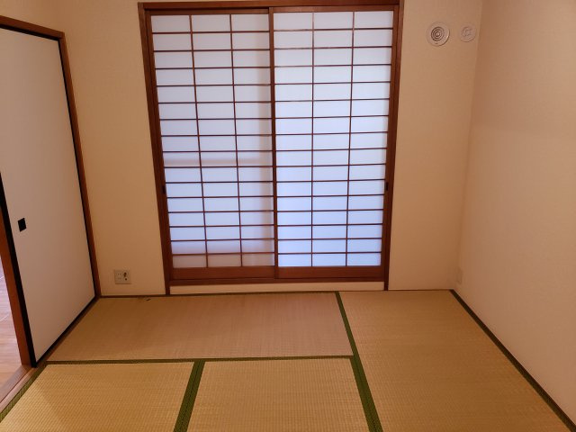 グランドコートB棟の和室