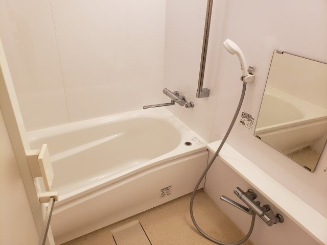 グランドコートB棟の浴室