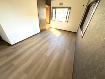 【洋室】 | 香芝市逢坂8丁目