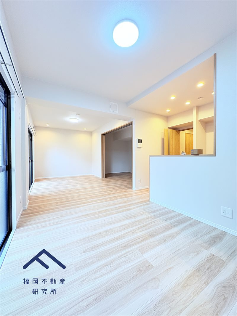 ヴォルフスガルテン二日市の居間・リビング