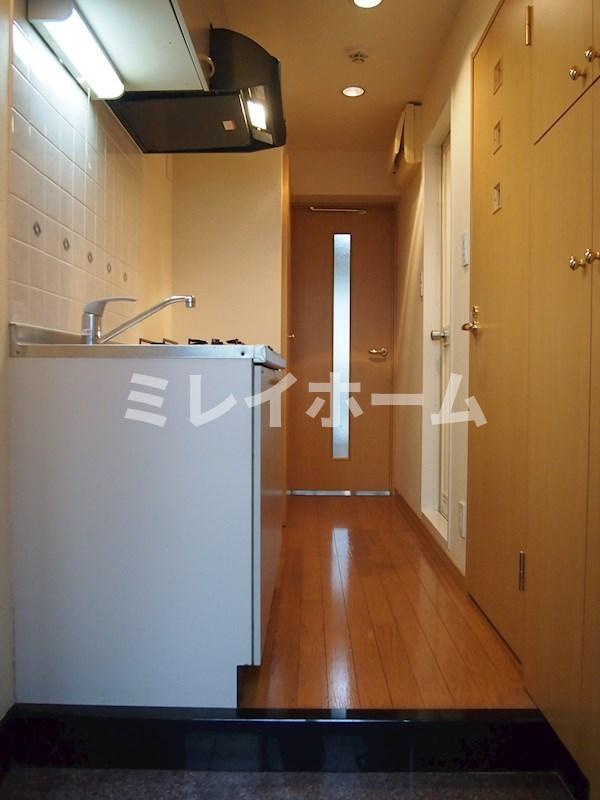 ルーブル戸越公園弐番館の玄関