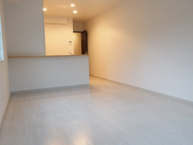 Ａｍｏ　Ａｅｗｚｚｏ（アーモ　アレッツォ）の居間・リビング