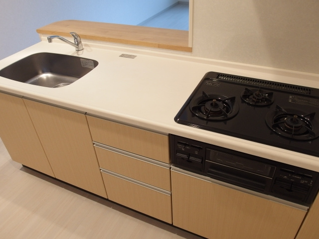 Ａｍｏ　Ａｅｗｚｚｏ（アーモ　アレッツォ）のキッチン