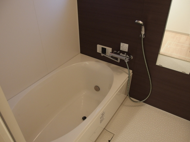 Ａｍｏ　Ａｅｗｚｚｏ（アーモ　アレッツォ）の浴室