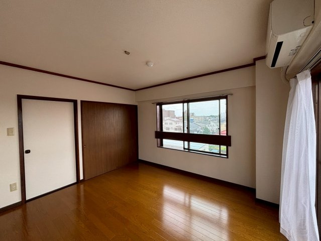 コクブマンションの居間・リビング