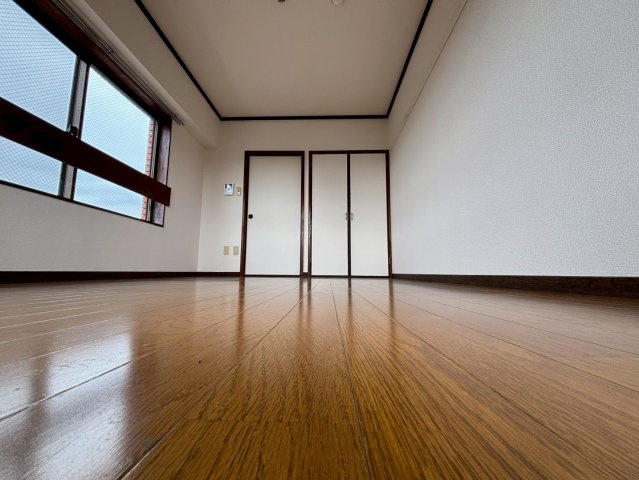 コクブマンションの居間・リビング