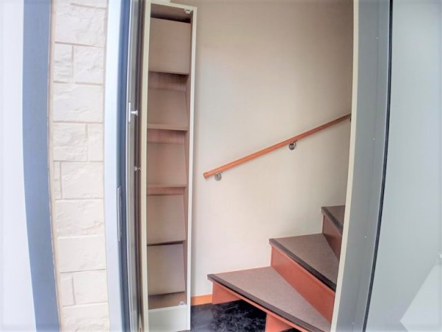 【玄関】 | レオパレスドイシャンⅠ | 設備・仕様は号室により異なる為、現況を優先致します。