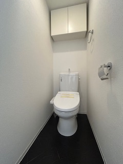 アドバンス江坂ラシュレのトイレ|コンパクトで使いやすいトイレです