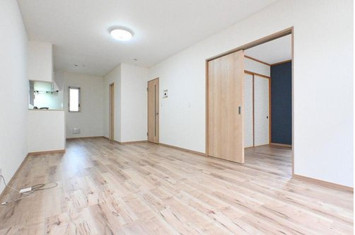 柏市大青田　中古戸建　平成17年築　の居間・リビング