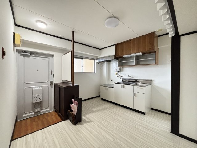 晃伸ハイツの居間・リビング