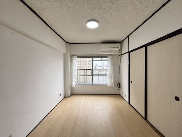 晃伸ハイツの居間・リビング