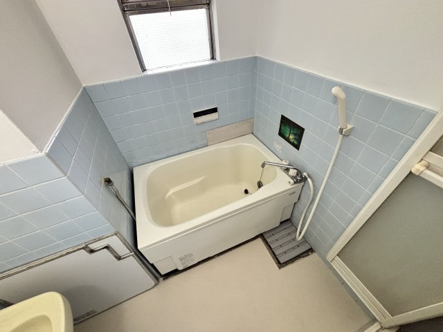 晃伸ハイツの浴室