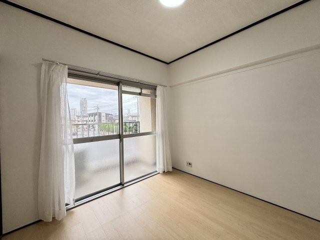 晃伸ハイツの寝室