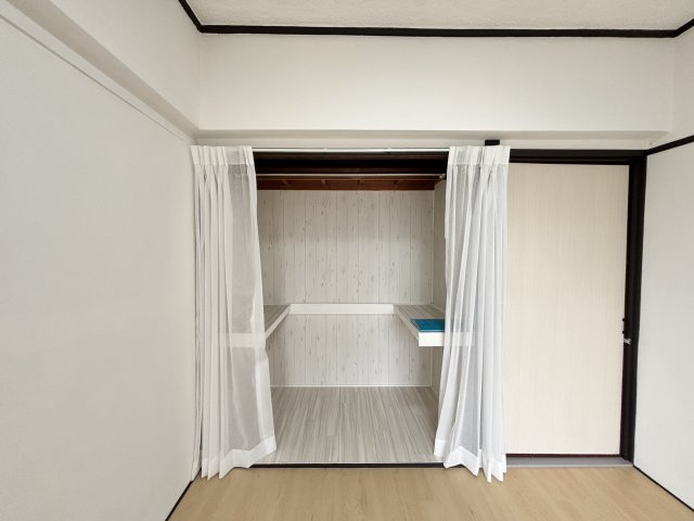 晃伸ハイツの収納