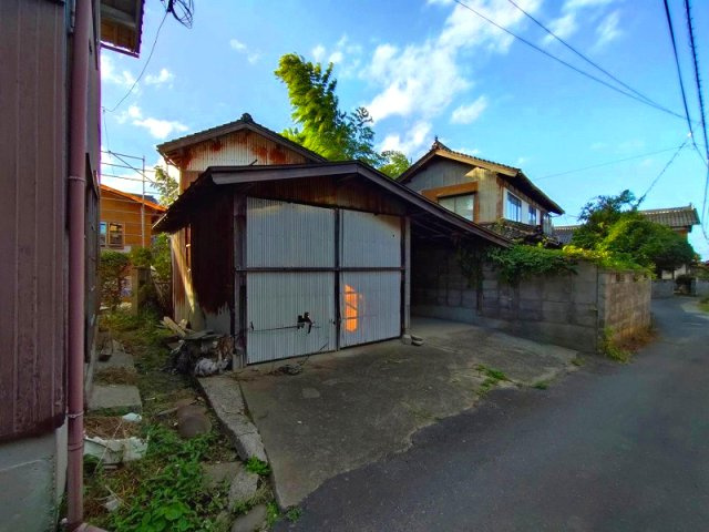 西伯郡大山町御崎売土地の周辺|附属建物ございます。