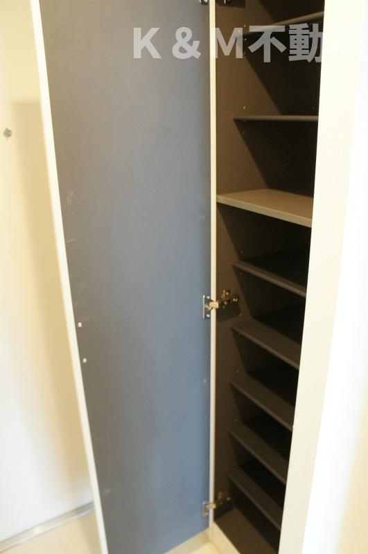 リブリ・小金の収納|便利な収納スペースです