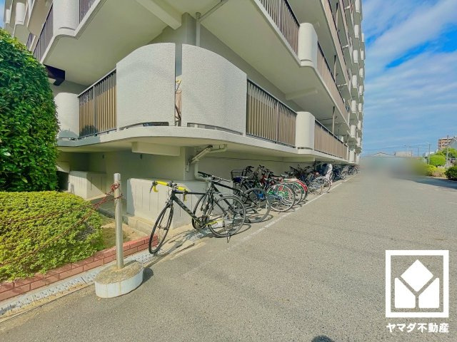 マイプラザ塔南の駐輪場