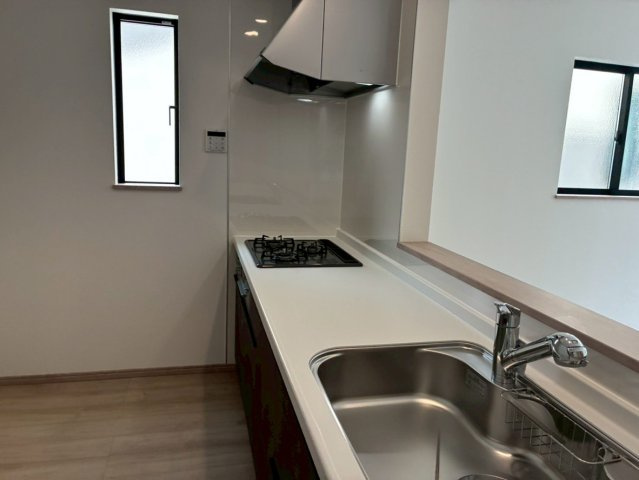 【キッチン】 | 清水町伏見409番 新築建売分譲住宅 建物＋土地 TW05911 | 清水町伏見C号棟　キッチン ※令和8年5月19日撮影写真