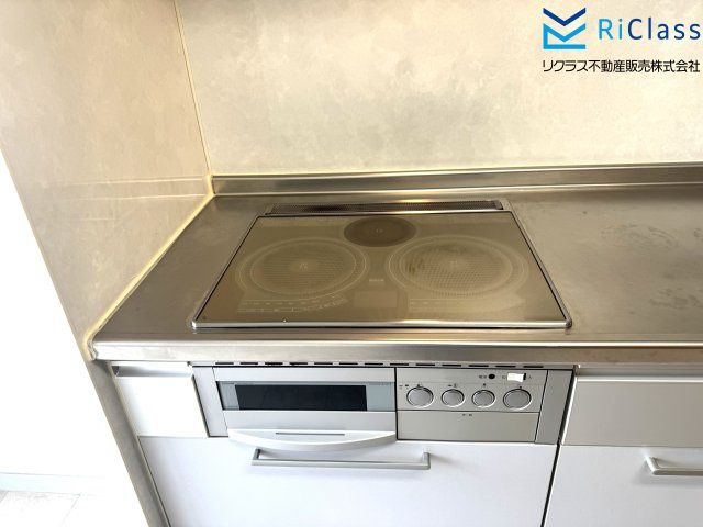 天保山第5コーポ1号棟のキッチン|ＩＨクッキングヒーターです