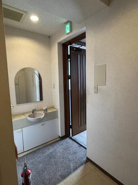 全広社ビルの洗面所