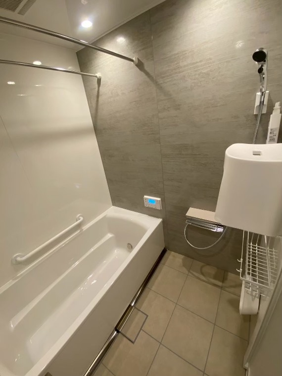 碑文谷戸建の浴室