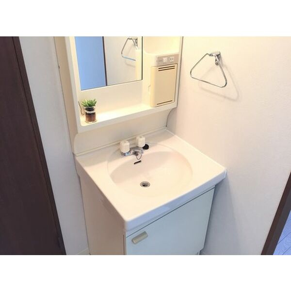 コトブキケイハイツの洗面所