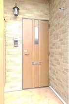 シンプルで使いやすい玄関です