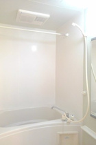 コンパクトで使いやすいお風呂です