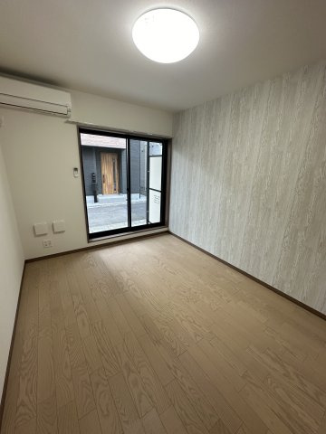 開放的な寝室です