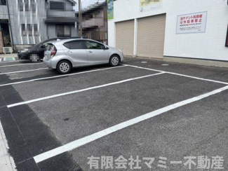 【駐車場】