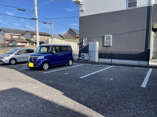 アムールガーデン　　 刈谷市近郊の賃貸はクラスホームの駐車場