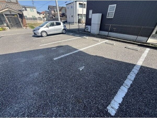 アムールガーデン　　 刈谷市近郊の賃貸はクラスホームの駐車場