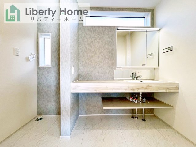 水戸市堀町3期　新築戸建の独立洗面台