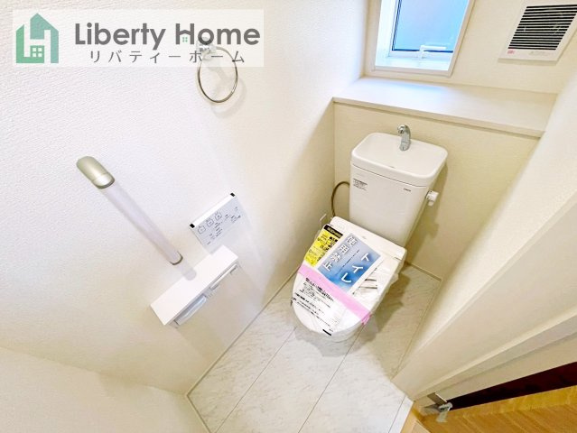 水戸市堀町3期　新築戸建のトイレ