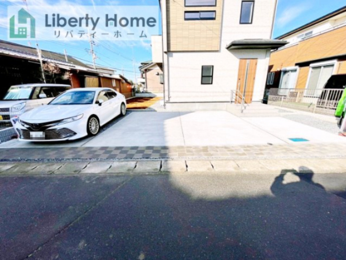 水戸市堀町3期　新築戸建の駐車場
