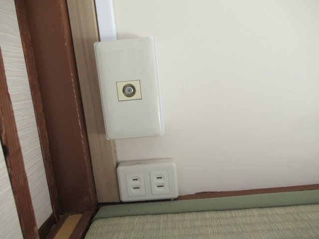 兵庫県公社　東垂水南（２）１Ｂ号棟の設備|テレビのアンテナ端子です。
