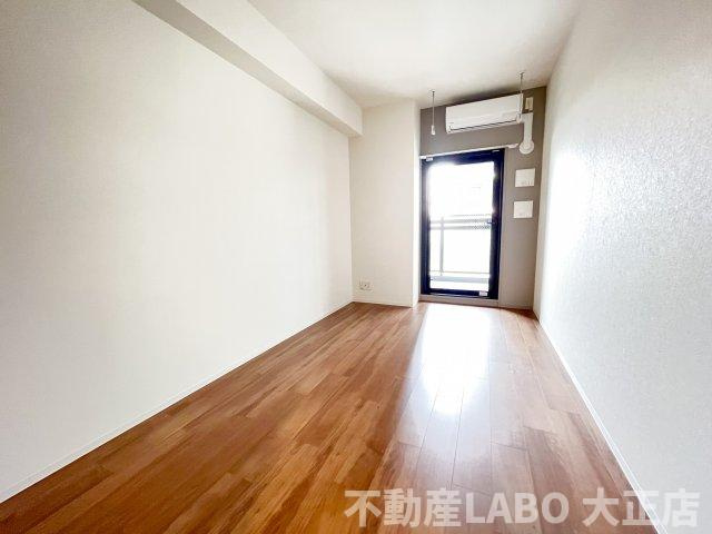 ファーストフィオーレ九条Ⅱの居間・リビング