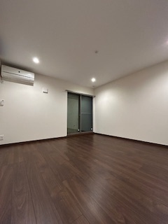 プルメリア江坂の居間・リビング|ゆったりとしたリビングです