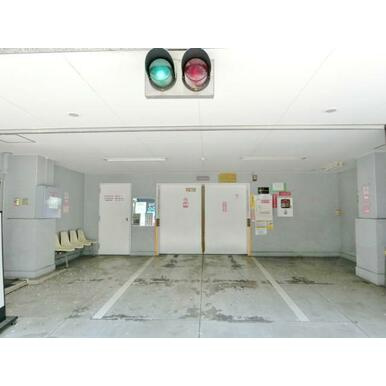 アライアンス関内ビルの駐車場