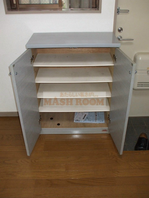 マツモトハイツの玄関