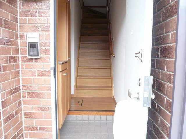 ベル・フィオーレ　Ａ棟の玄関|収納もある玄関です