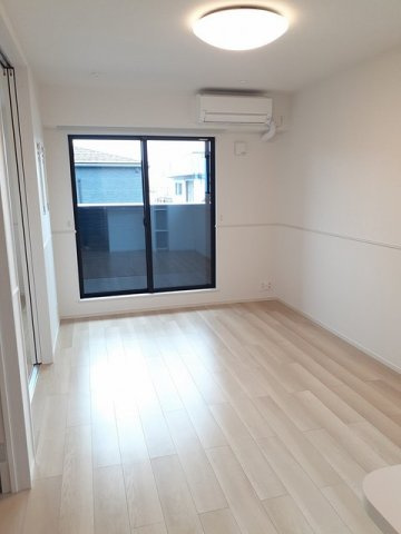 フェニーチェ　ミナ　Ⅳの居間・リビング|ゆったりとしたリビングです