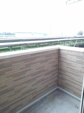 ハピネス・Ⅱのバルコニー|広々としたバルコニーです