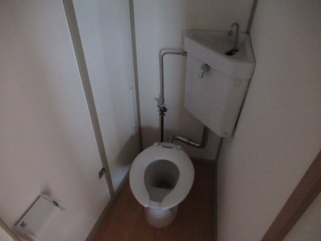 兵庫県公社　東垂水南（４）４Ｂ号棟のトイレ|トイレもきれいです