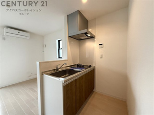 2口コンロ付きのシステムキッチンです☆