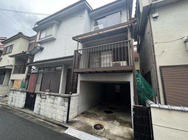 生駒市俵口町の戸建ての外観