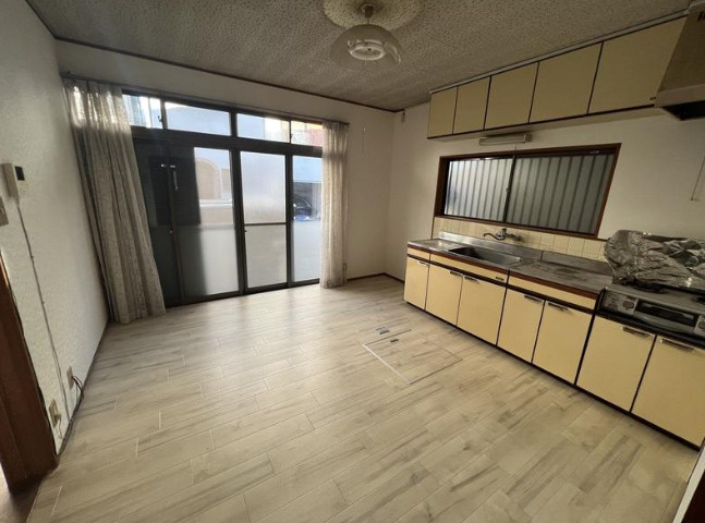 生駒市俵口町の戸建ての居間・リビング