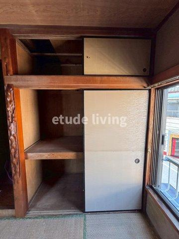 志木市柏町戸建（店舗付き住居）の収納